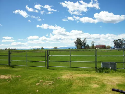 23181 Chard Ave, Gerber, CA 96035 photo 11