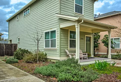 2766 Leland Ave, Redding, CA 96001 photo 3