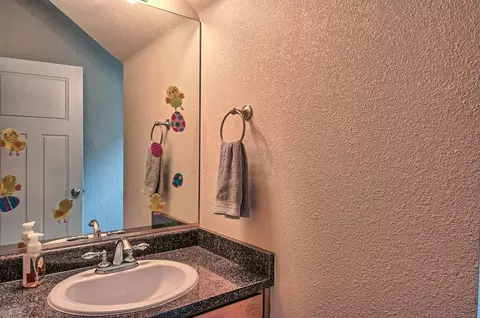 2766 Leland Ave, Redding, CA 96001 photo 10
