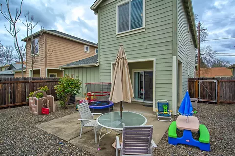 2766 Leland Ave, Redding, CA 96001 photo 32