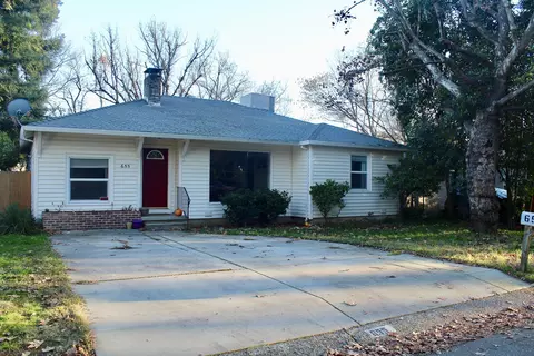 655 Loma St, Redding, CA 96003 photo 3
