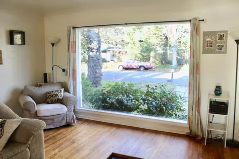655 Loma St, Redding, CA 96003 photo 4