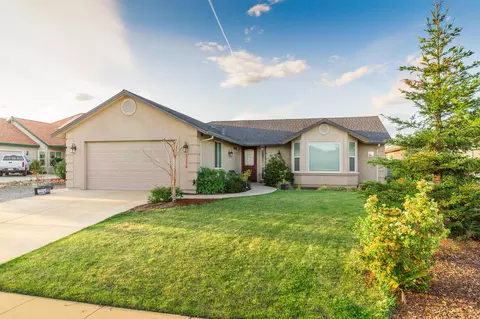 2118 Cadjew St, Redding, CA 96003 photo 1