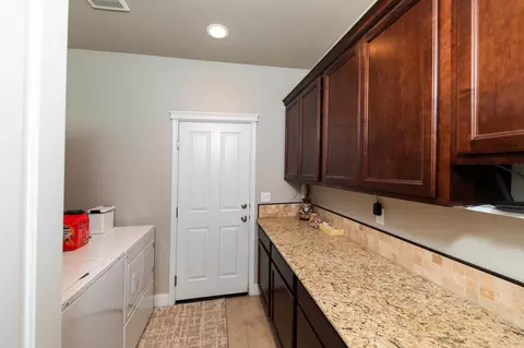 2118 Cadjew St, Redding, CA 96003 photo 17