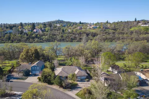 3299 Lake Redding Dr, Redding, CA 96003 photo 4