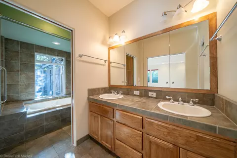 3299 Lake Redding Dr, Redding, CA 96003 photo 19
