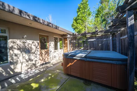 3299 Lake Redding Dr, Redding, CA 96003 photo 35