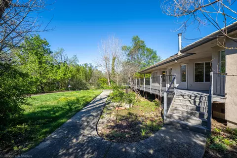 3299 Lake Redding Dr, Redding, CA 96003 photo 34