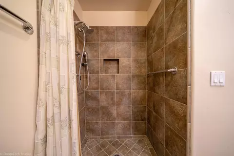 3299 Lake Redding Dr, Redding, CA 96003 photo 26