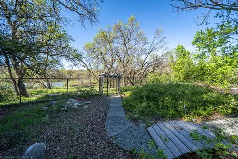 3299 Lake Redding Dr, Redding, CA 96003 photo 36