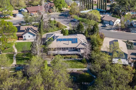 3299 Lake Redding Dr, Redding, CA 96003 photo 37