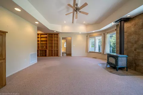 3299 Lake Redding Dr, Redding, CA 96003 photo 8