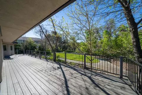 3299 Lake Redding Dr, Redding, CA 96003 photo 32