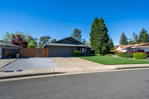 2891 Amethyst Way, Redding, CA 96003 photo 3