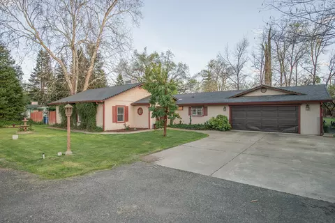 3101 Sunny Ln, Redding, CA 96001 photo 1