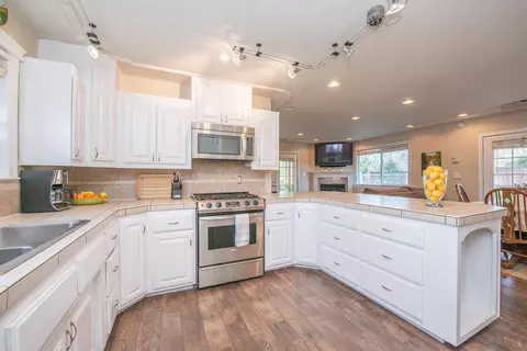 3101 Sunny Ln, Redding, CA 96001 photo 11