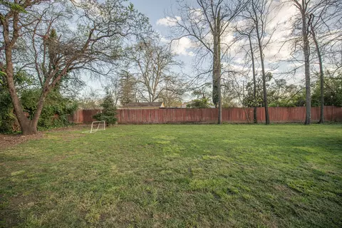 3101 Sunny Ln, Redding, CA 96001 photo 19