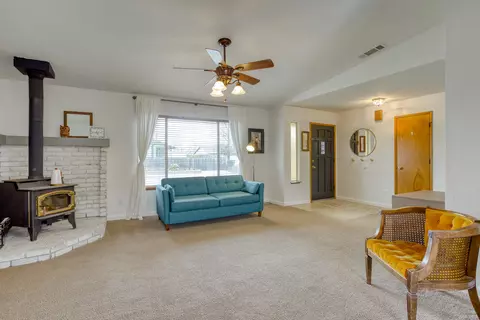 1011 Goodview Way, Redding, CA 96003 photo 2