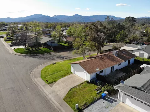 1011 Goodview Way, Redding, CA 96003 photo 26