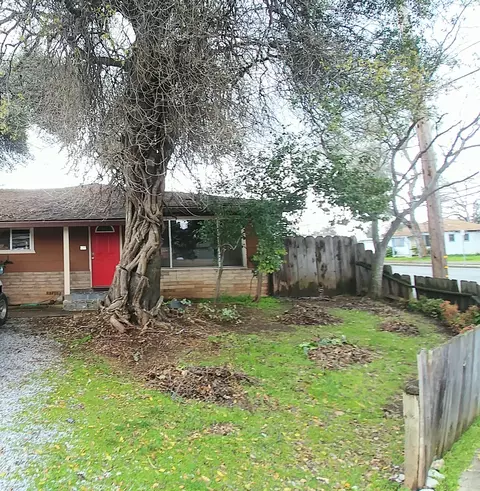 1015 Lorraine Dr, Redding, CA 96002 photo 23