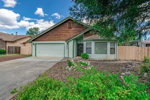 2587 Amethyst Way, Redding, CA 96003 photo 1