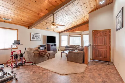 2587 Amethyst Way, Redding, CA 96003 photo 3