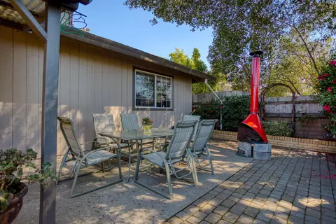 720 Lakeview Dr, Redding, CA 96001 photo 18