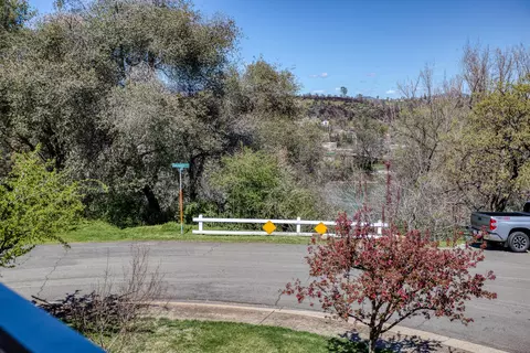 720 Lakeview Dr, Redding, CA 96001 photo 20