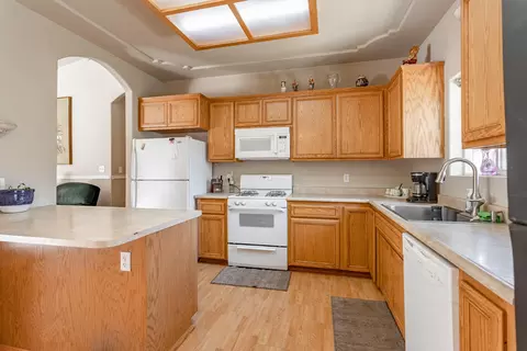 15051 Wonderland Blvd, Redding, CA 96003 photo 2