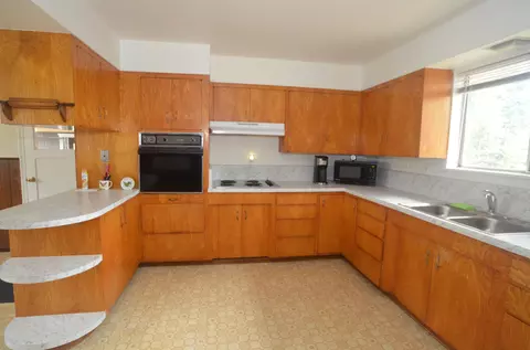 19002 W Niles Ln, Redding, CA 96002 photo 4