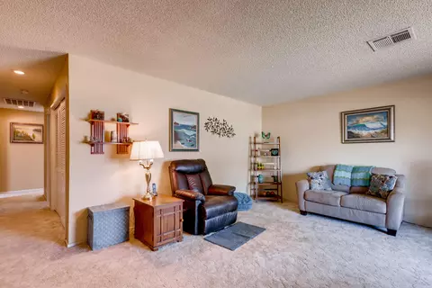 2183 Glengary Dr, Redding, CA 96001 photo 4