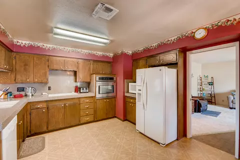 2183 Glengary Dr, Redding, CA 96001 photo 6