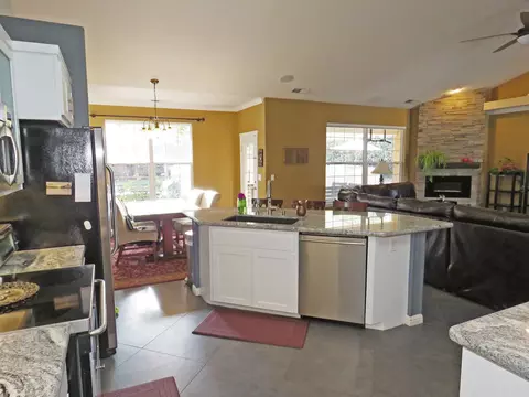 295 Kingsview Ct, Redding, CA 96003 photo 7