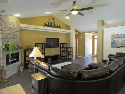 295 Kingsview Ct, Redding, CA 96003 photo 3