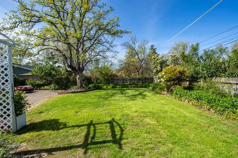 4210 Oro St, Redding, CA 96001 photo 22