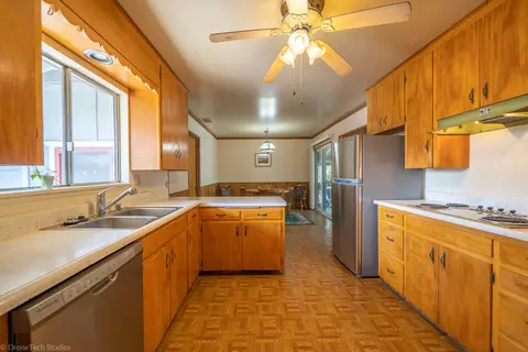 4210 Oro St, Redding, CA 96001 photo 8