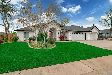184 Ironwood Ln, Redding, CA 96003 photo 2