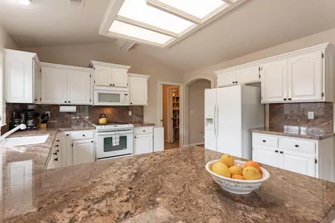 184 Ironwood Ln, Redding, CA 96003 photo 8