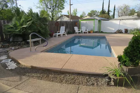 955 Gold St, Redding, CA 96001 photo 3