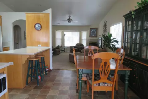 955 Gold St, Redding, CA 96001 photo 51