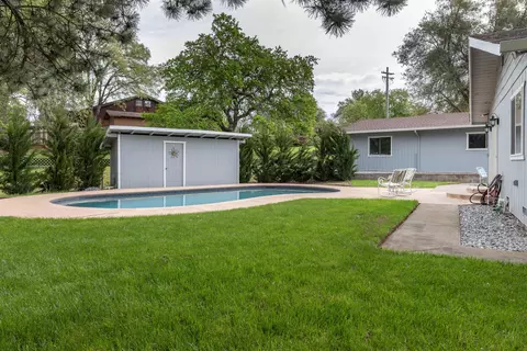 1600 Filaree Dr, Redding, CA 96002 photo 9