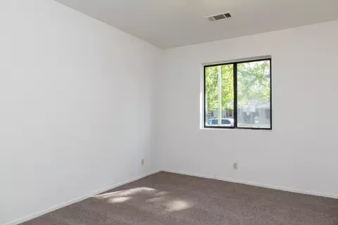5850 Old Barn Way, Redding, CA 96001 photo 10