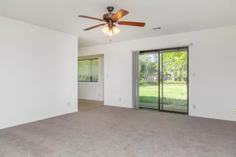 5850 Old Barn Way, Redding, CA 96001 photo 6
