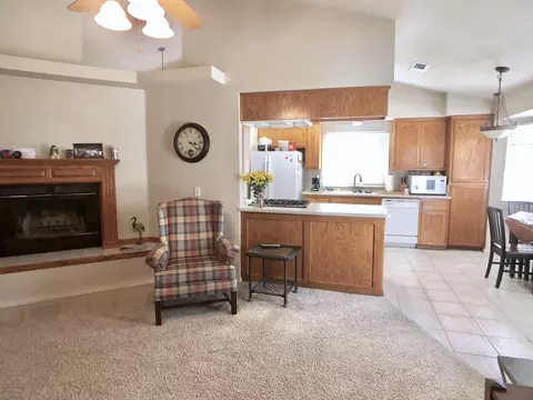 2038 Wicklow St, Redding, CA 96001 photo 14