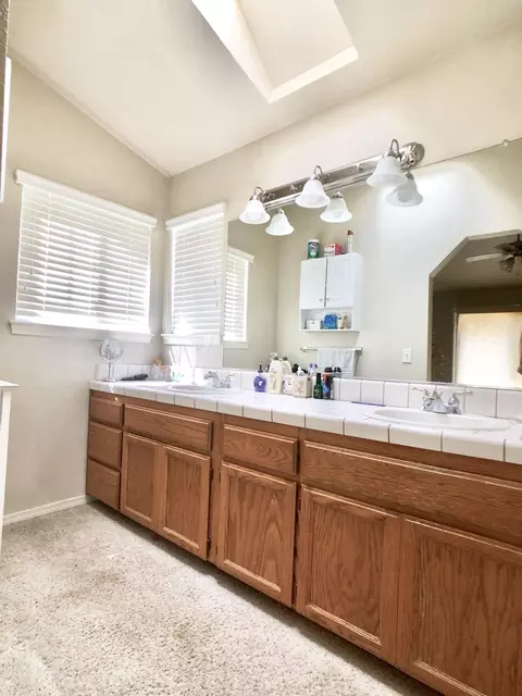 2038 Wicklow St, Redding, CA 96001 photo 29