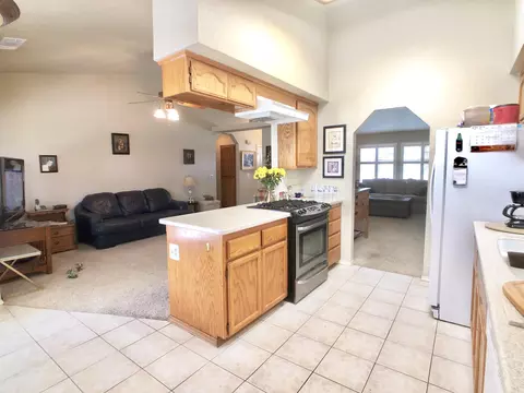 2038 Wicklow St, Redding, CA 96001 photo 18