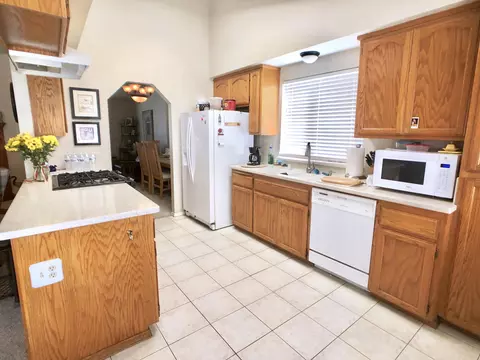 2038 Wicklow St, Redding, CA 96001 photo 13