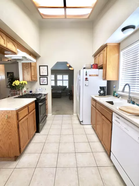 2038 Wicklow St, Redding, CA 96001 photo 19