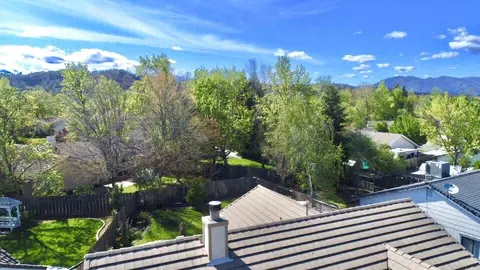 2038 Wicklow St, Redding, CA 96001 photo 3