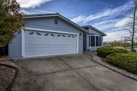 1192 Golden Gate Trl, Redding, CA 96003 photo 4